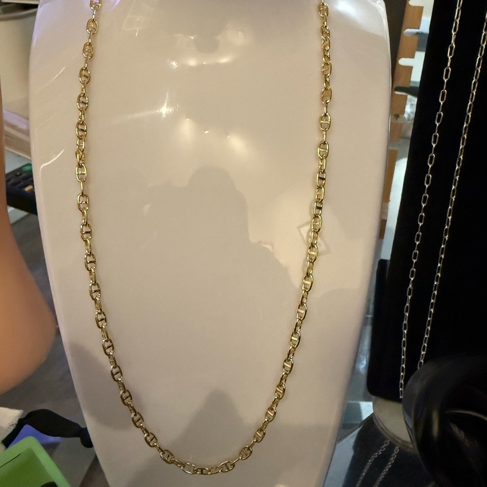 Elegant Gold Chain Necklace